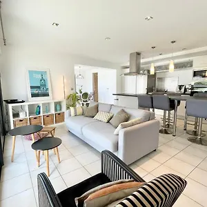  Hébergement de vacances Maison Darchitecte Avec Rooftop Plages à Pieds
